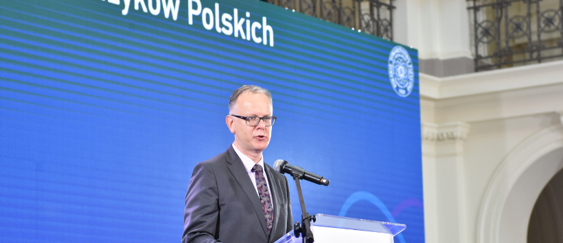 Wiceprezes PAN - prof. Paweł Rowiński przemawia podczas Nadzwyczajnego Zjazdu Fizyków Polskich 